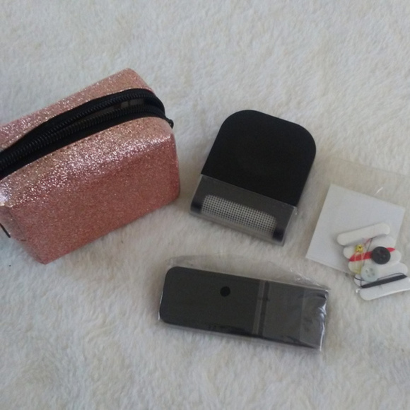 LOFT Accessories - ⭐️3 for $24⭐️ Sweater Rescue Kit Pink Glitter